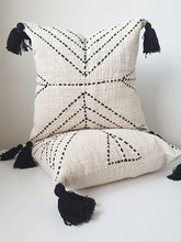 Load image into Gallery viewer, Boho Geometric Black Tassel Cushion Cover
