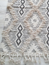 Load image into Gallery viewer, Fringed Diamond Pattern Rug
