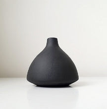 Load image into Gallery viewer, Bud Vase #2
